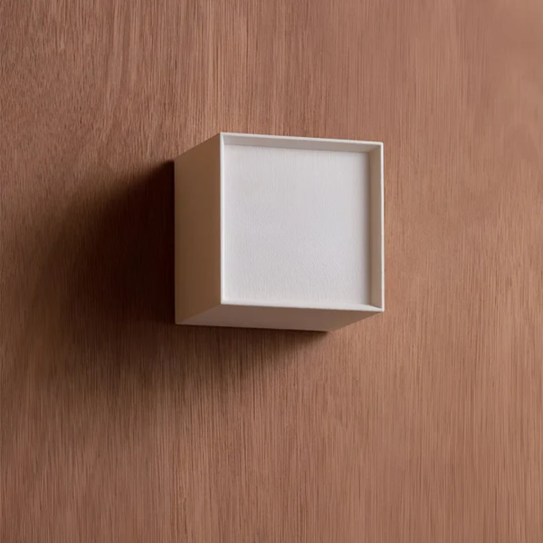 Lámpara de pared LED minimalista estilo japonés, ideal para iluminación moderna de interiores, dormitorio o sala.