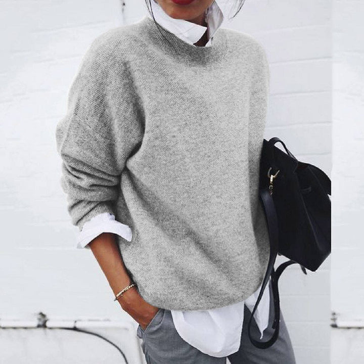 Suéter moderno de mujer, diseño elegante. Jersey atemporal para otoño e invierno. Prenda cómoda y versátil.