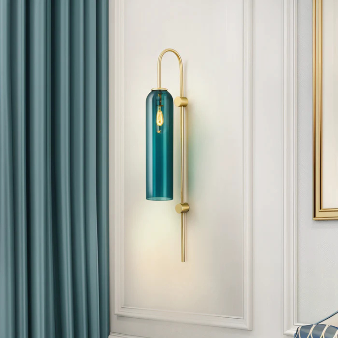 Lámpara de pared LED moderna de vidrio, ideal para iluminación decorativa en salón o dormitorio.