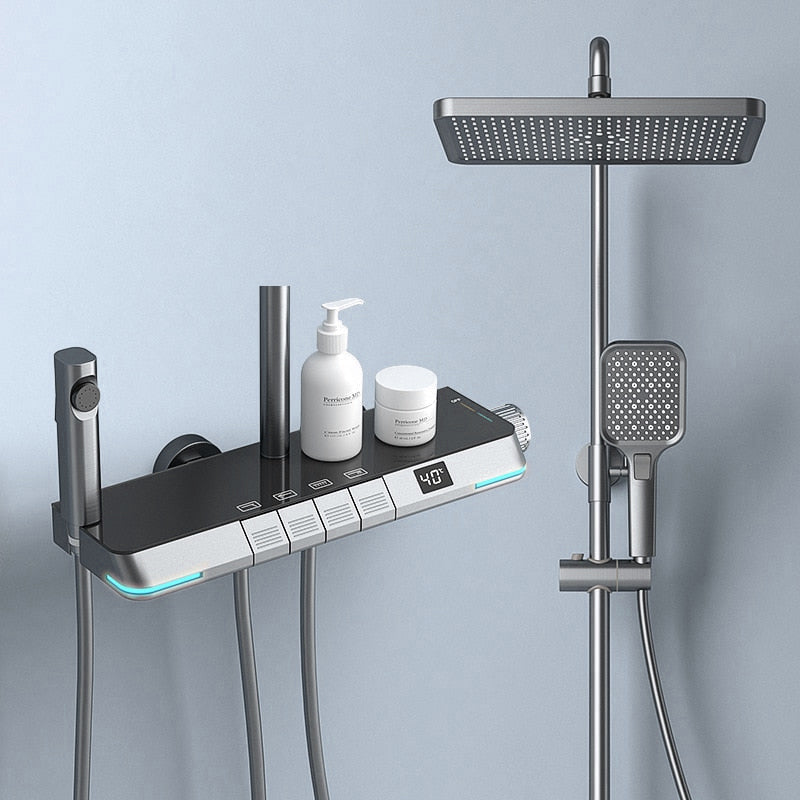 Sistema de ducha termostático moderno con pantalla digital, control preciso de temperatura para tu baño.