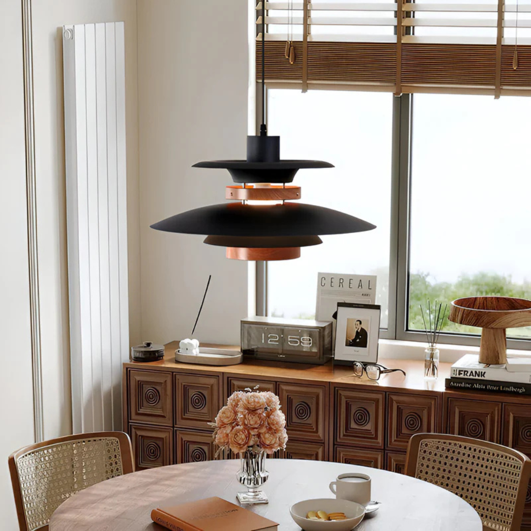 Lámpara de techo LED moderna, estilo escandinavo. Perfecta para comedor, crea ambiente cálido y acogedor.
