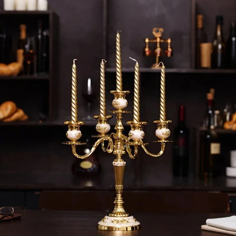 Araña para velas de mesa, estilo europeo, aleación metálica plateada, ambiente romántico.