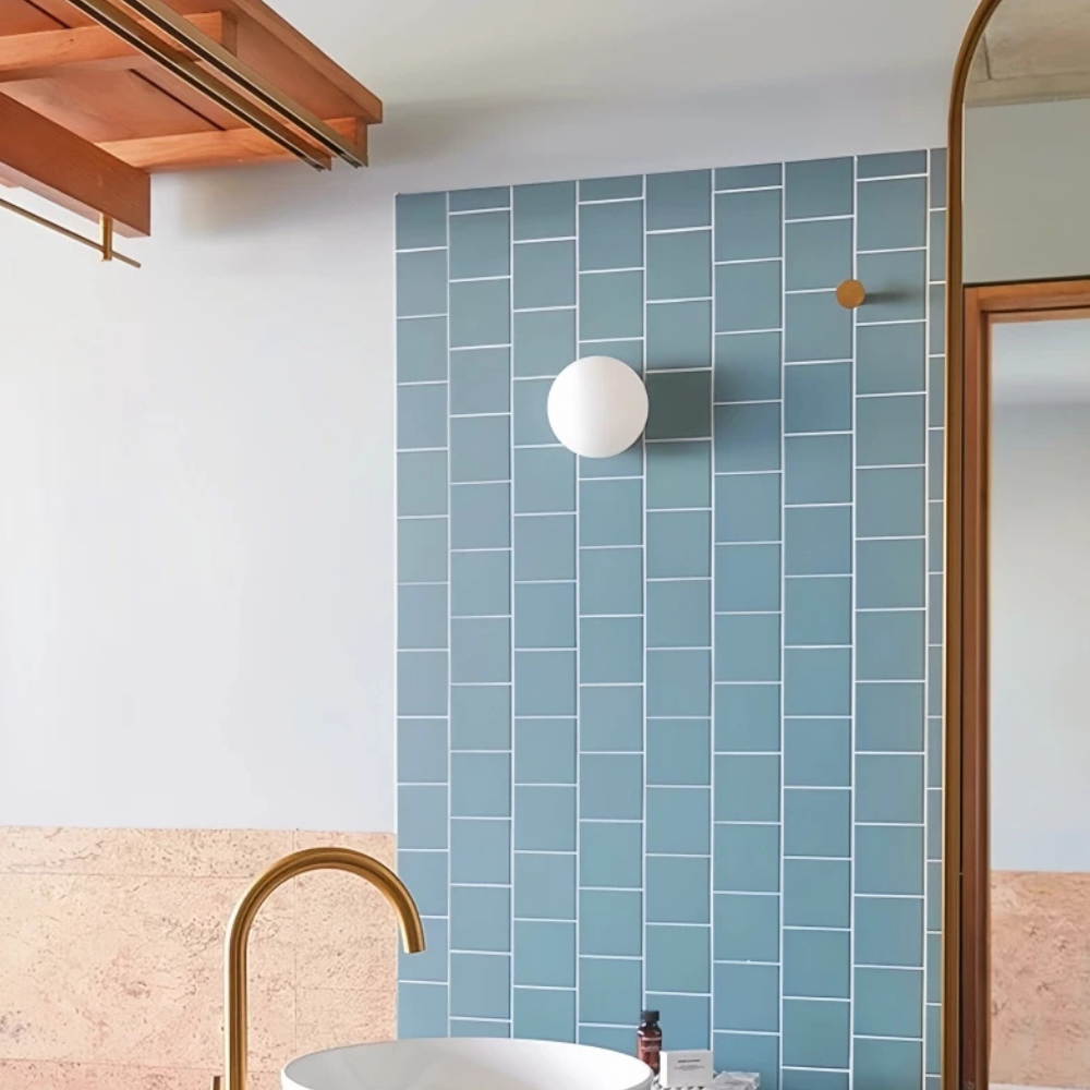 Iluminación para pared, aplique moderno con forma de esfera, crea un ambiente relajante.