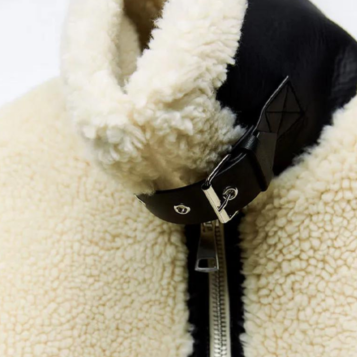 Chaqueta casual y sofisticada SENNA de invierno para mujer. Ropa exterior cálida y con estilo para el frío.