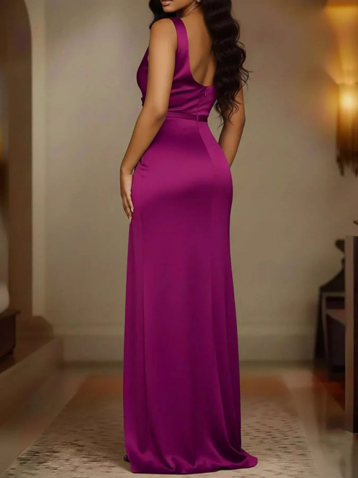 Vestido largo de satén para mujer, estilo drapeado y sofisticado, ideal para cualquier ocasión especial.