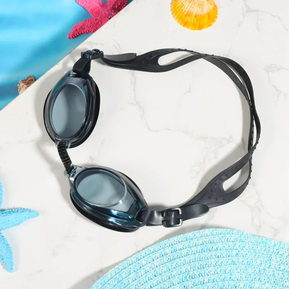 Pack de 3 gafas natación antifugas para adultos. Ofrecen máxima comodidad y ajuste seguro para entrenamiento en piscina.