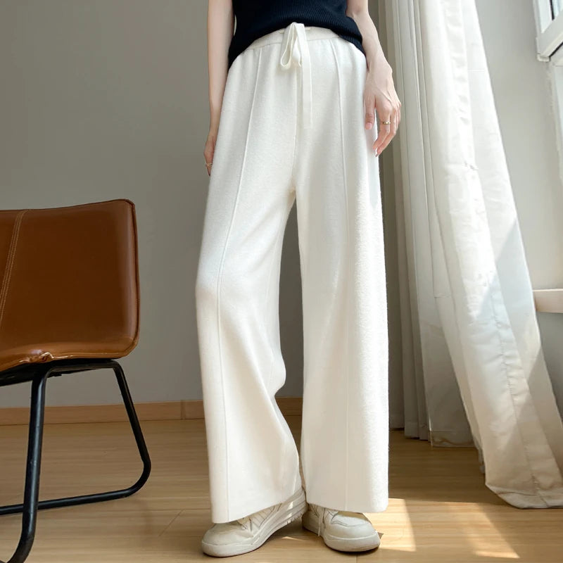 Pantalones anchos para hombre, diseño relaxed que ofrece máxima comodidad y un toque moderno a tu outfit.