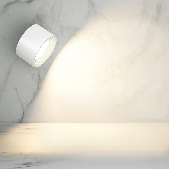 Iluminación LED flexible: lámpara spotlight inalámbrica, regulable y rotativa 360°, carga USB.