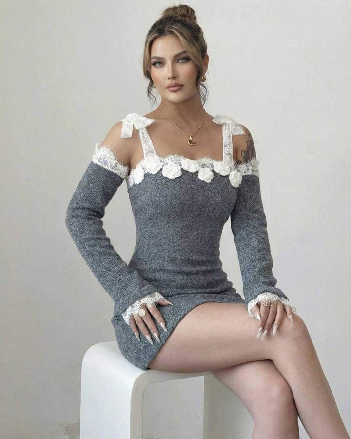 Moderno vestido blanco bodycon mini con mangas largas. Perfecto para un look sofisticado de noche.