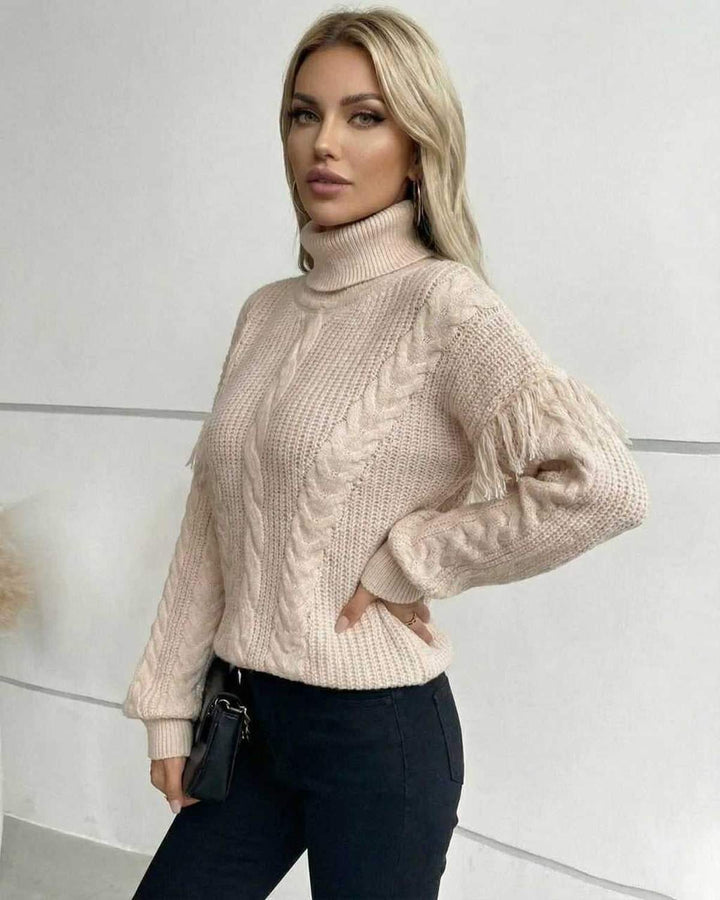 Suéter de mujer blanco puro con cuello alto, perfecto para look casual o elegante.