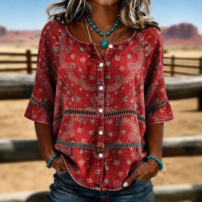 Blusa casual chic de mujer con estampado étnico vintage, mangas largas y detalle de botones. Perfecta para el día a día.
