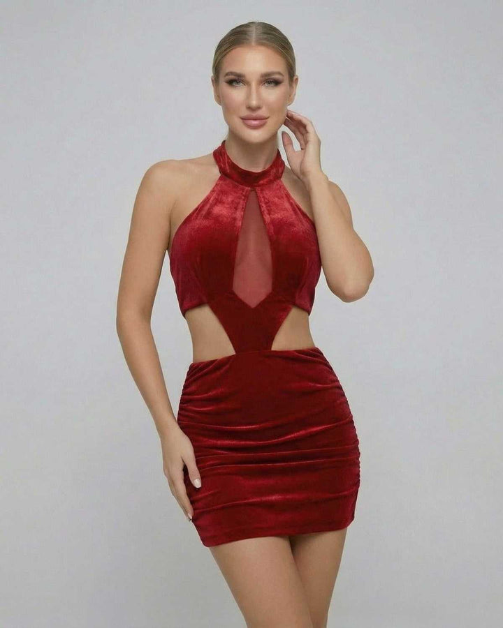 Vestido mini bodycon rojo Valencia, una prenda de moda para mujer, ideal para cócteles, fiestas o noches especiales.