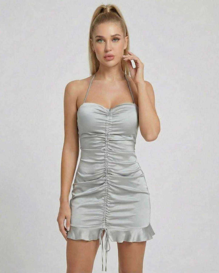 Vestido mini celeste elegante para mujer, ideal fiesta o cóctel con estilo veraniego.