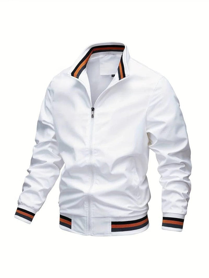Espalda de chaqueta bomber ENZO para hombre, corte moderno y ajuste cómodo, estilo casual urbano.
