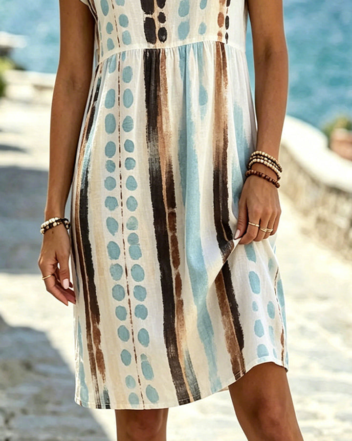 Vestido de mujer caqui con diseño único de rayas y lunares artísticos. Vestido casual bohemio para el verano.