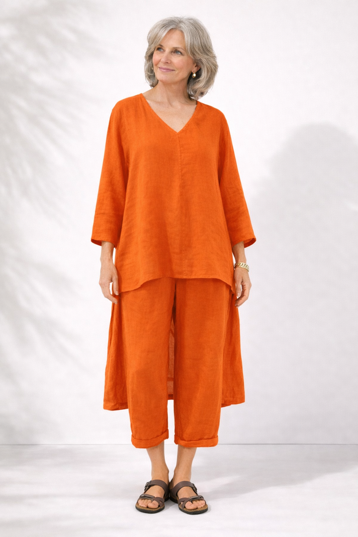 Escote en V: Conjunto dos piezas para mujer, estilo moderno, cómodo y versátil para ocasiones casuales y elegantes.