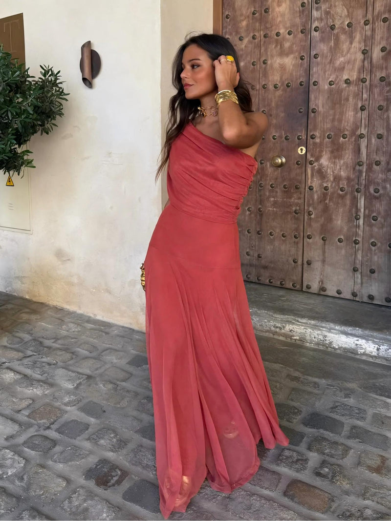 Vestido maxi de fiesta para mujer, con silueta sofisticada y caída elegante.