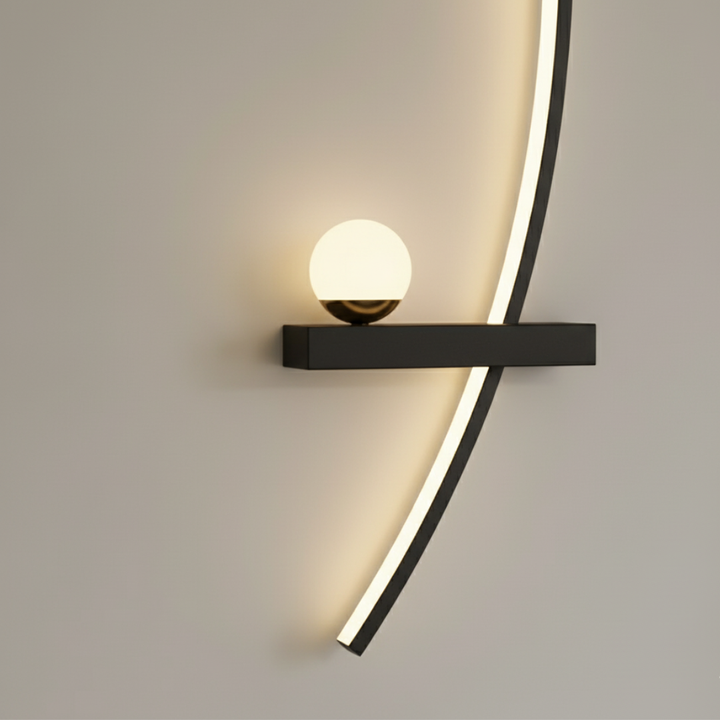 Aplique LED de pared elegante, luz fría moderna para decoración y ambiente contemporáneo.