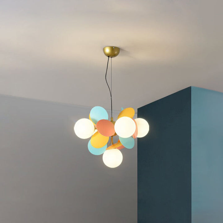 Diseño minimalista: lámpara colgante LED acrílica, iluminación de hogar moderna y práctica.