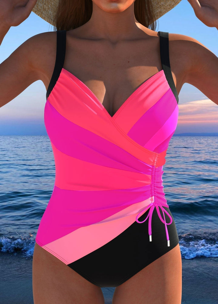 Traje de baño cruzado para mujer, corte estilizado y fruncido, ideal para verano, playa y piscina. Aporta comodidad.