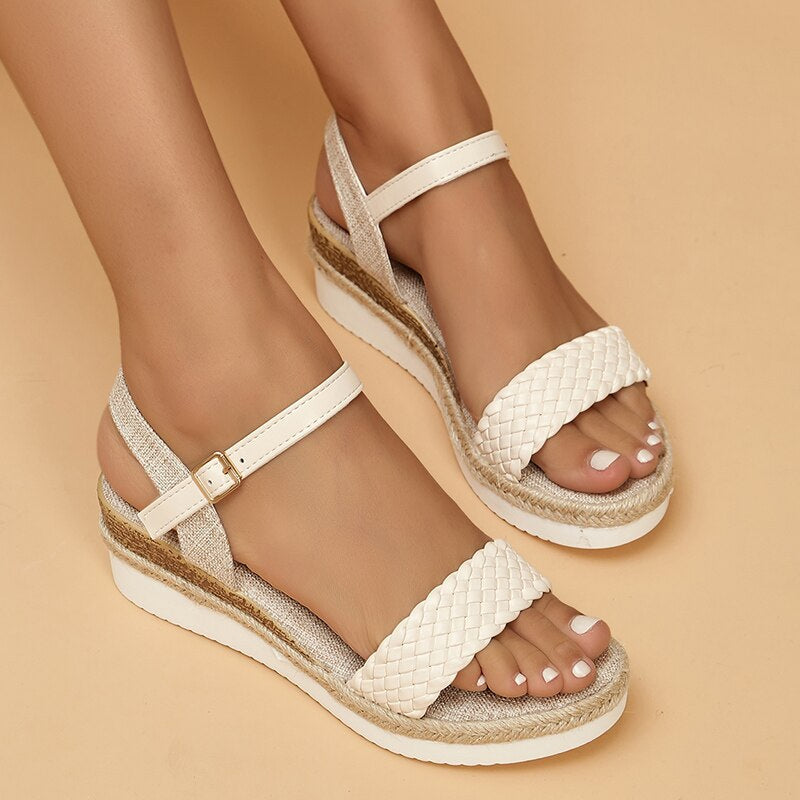Sandalias de verano para mujer, estilo moderno con tiras ajustables y soporte ortopédico para pies saludables.
