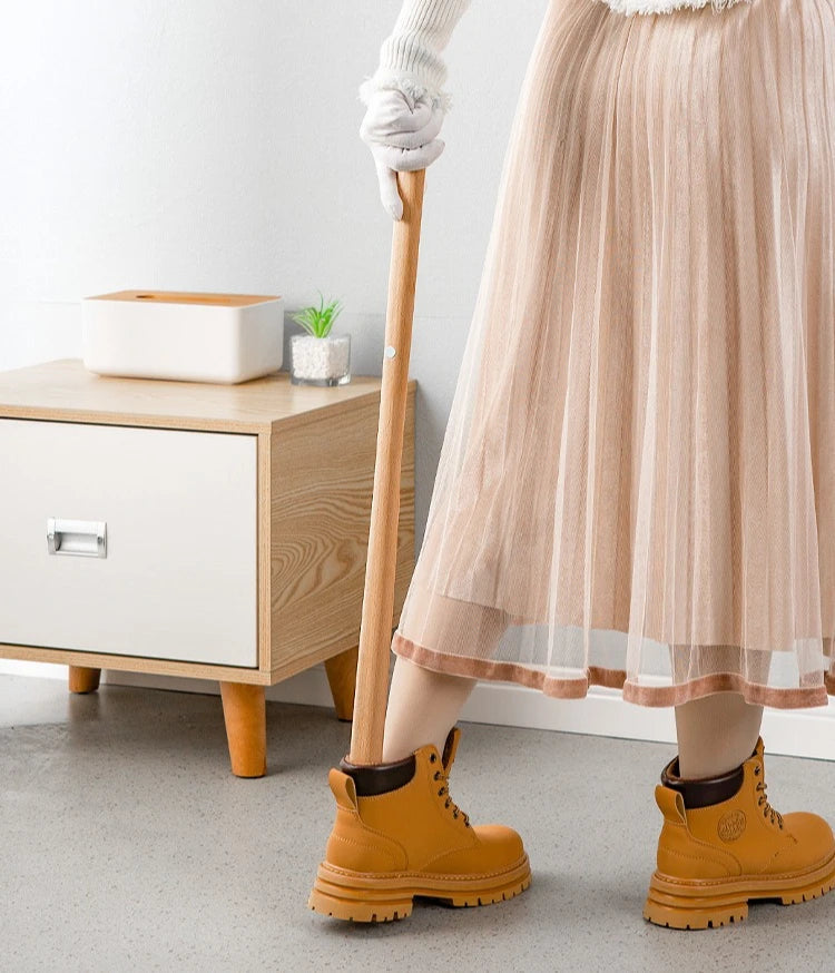 Calzador de zapatos extra largo ErgoGrip. Ideal para adultos, facilidad al calzarse sin agacharse. Máxima protección.