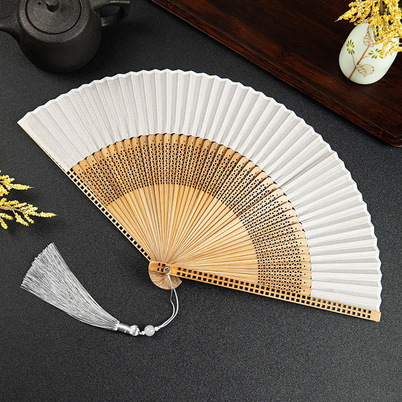 Regalo ideal: abanico de seda plegable con varillas de bambú para mujer.