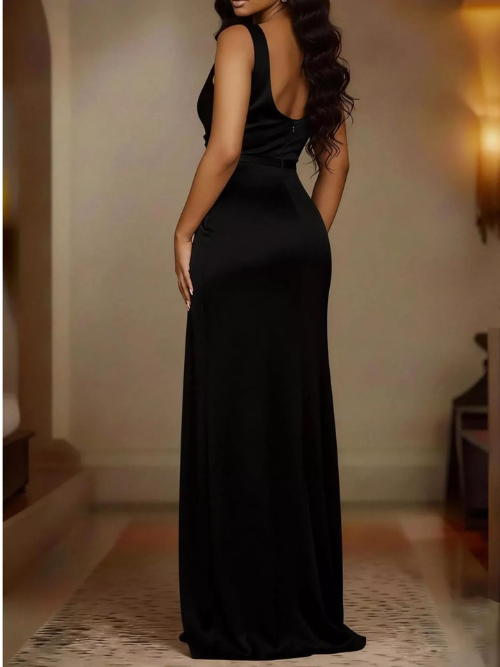Vestido de satén rojo, drapeado y elegante, para mujer en tallas grandes, ideal para noche.