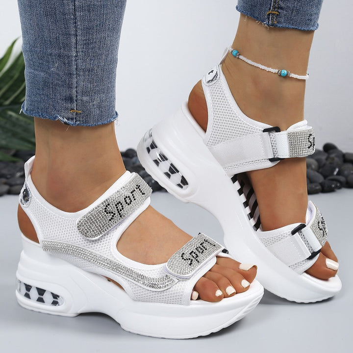 Sandalias de plataforma para mujer con strass y velcro, diseño moderno y confortable para el verano.