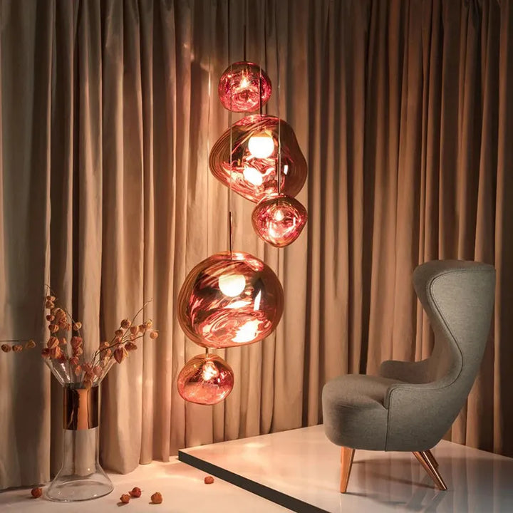Lámpara colgante moderna efecto lava. Iluminación LED para sala, comedor, dormitorio. Ambiente cálido y diseño único.