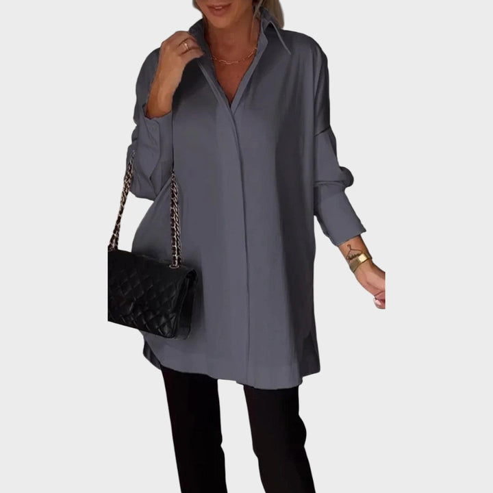 Moda femenina: blusa oversize de mujer con cuello clásico, camisa cómoda y versátil para cualquier ocasión.