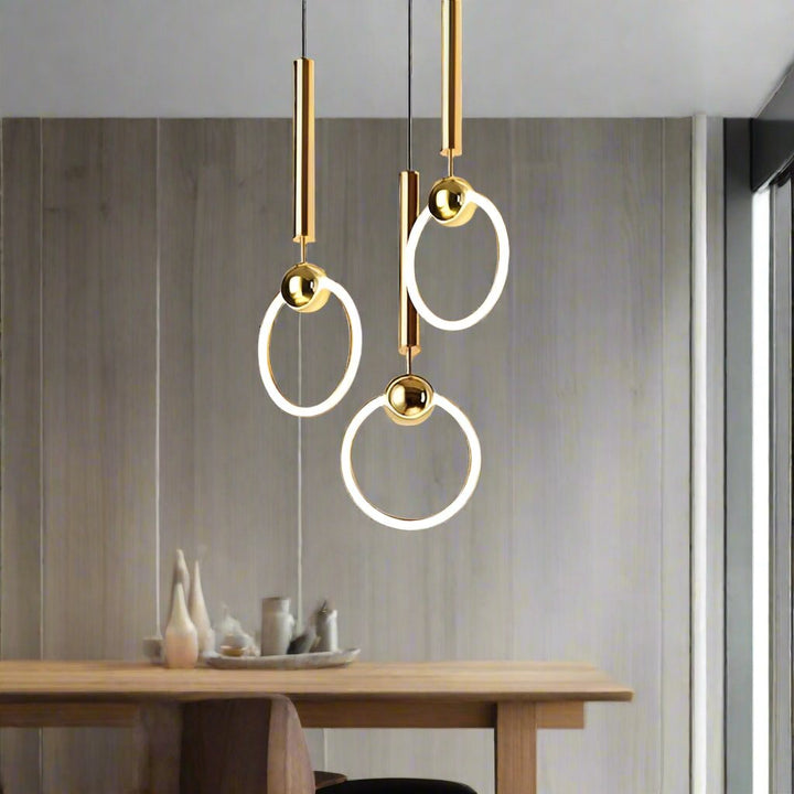 Lámpara colgante LED de anillo moderno para techo. Iluminación interior de diseño minimalista.