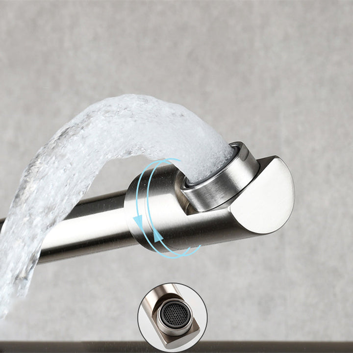 Grifo de cocina cromado de pared, doble salida de agua, monomando para fácil uso.
