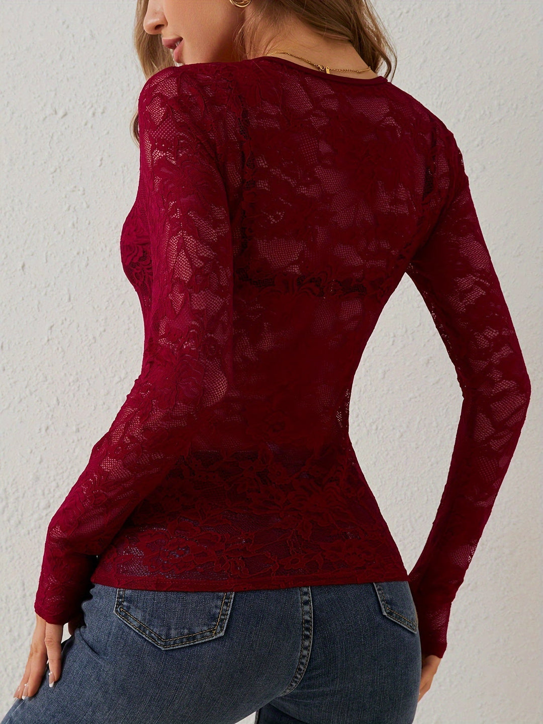 Body rojo de encaje sexy con manga larga, ajustado, ideal para un estilo romántico y sofisticado.