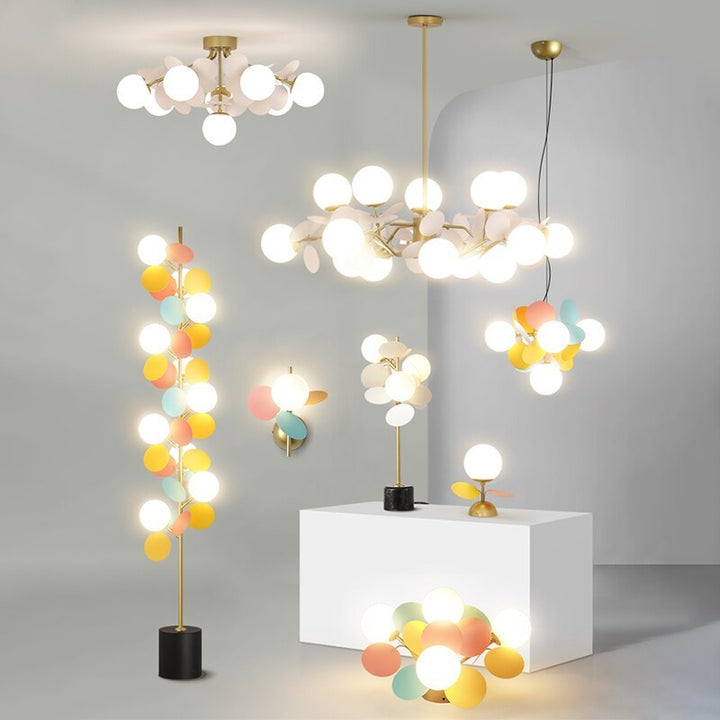 Luz LED cálida para el hogar, con esta lámpara colgante acrílica de diseño innovador.