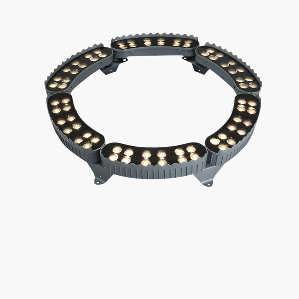 Foco LED eficiente para árboles, luz cálida que decora tu jardín exterior con estilo.