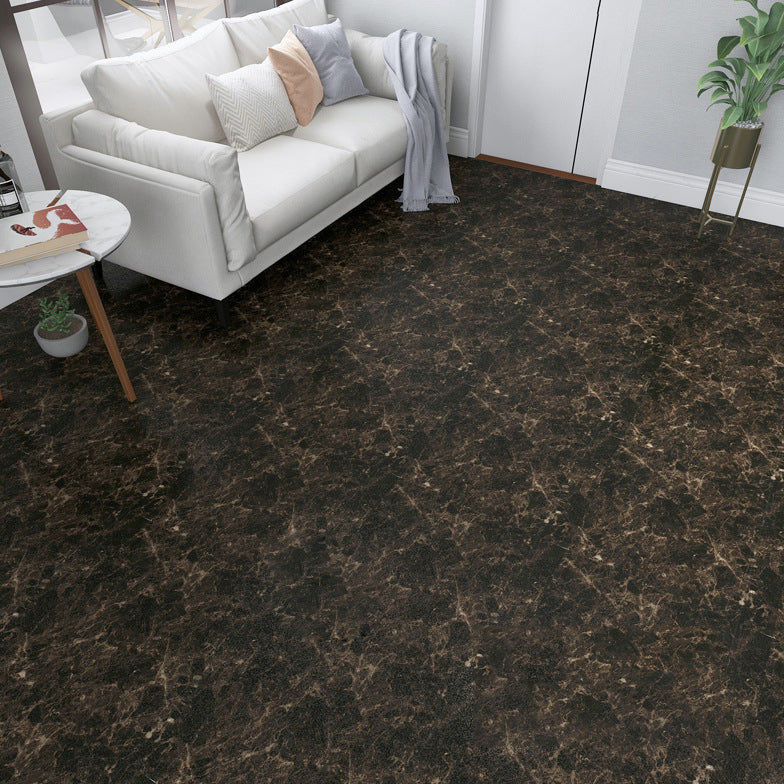 Suelo de vinilo adhesivo efecto piedra mate, ideal para decorar tu casa.