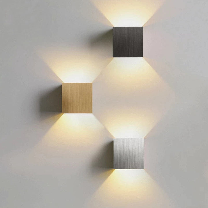 Lámpara de pared LED moderna. Diseño nórdico y minimalista con luz cálida o fría, perfecta para iluminación interior.