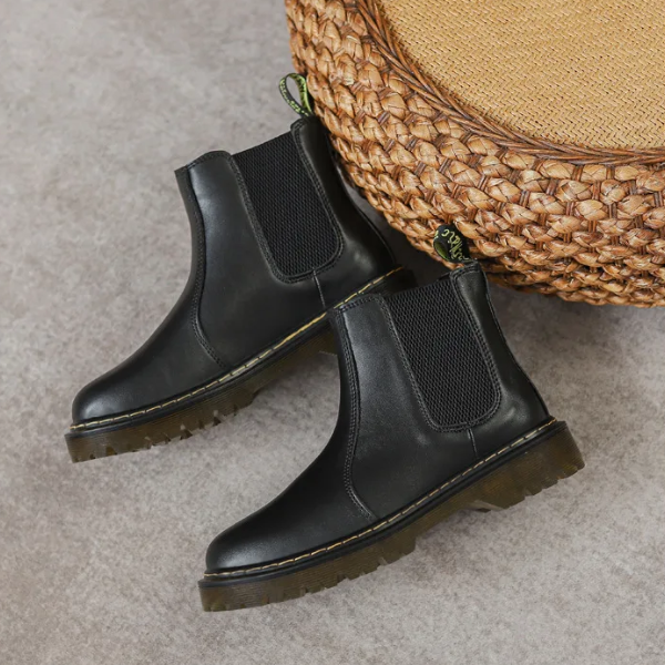 Botas tobillo Chelsea de mujer. Destacan por su tirador y suela antideslizante, perfectas para el invierno.