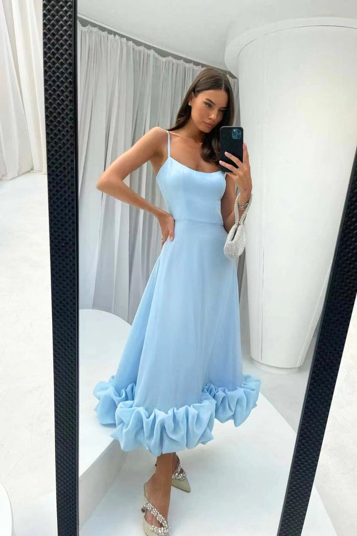 Vestido de graduación elegante para mujer, con volantes y escote en V. Moda de fiesta.