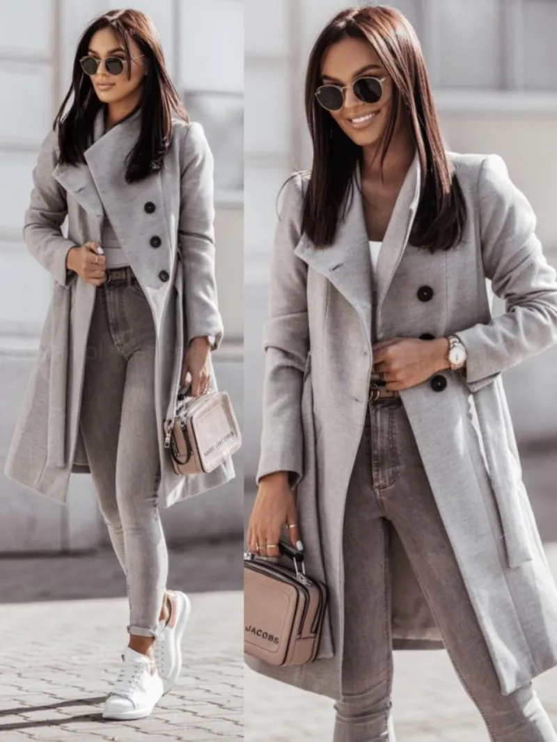 Gabardina de mujer estilo trench, doble botonadura, slim fit, ideal para mantener el estilo en invierno.
