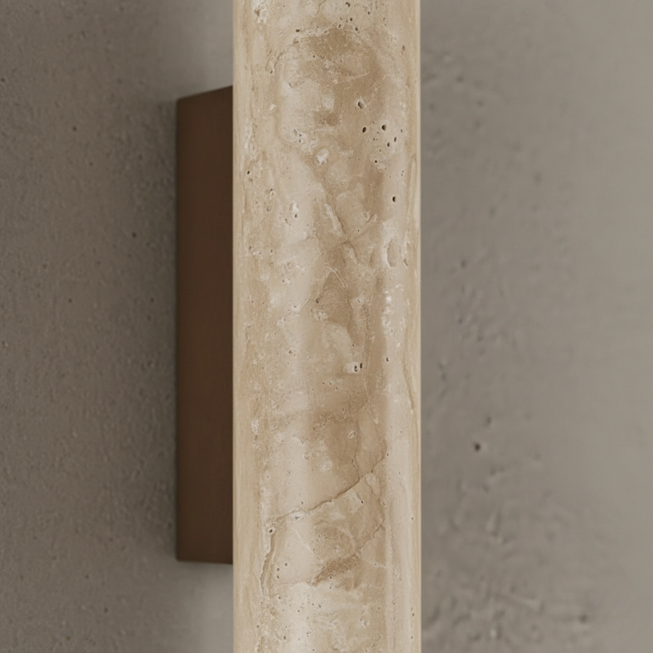 Luz arriba/abajo de travertino natural, un toque de piedra para iluminación decorativa y funcional.