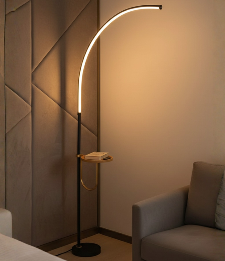 Lámpara de arco LED Valeris, diseño minimalista que realza la decoración de tu hogar moderno.