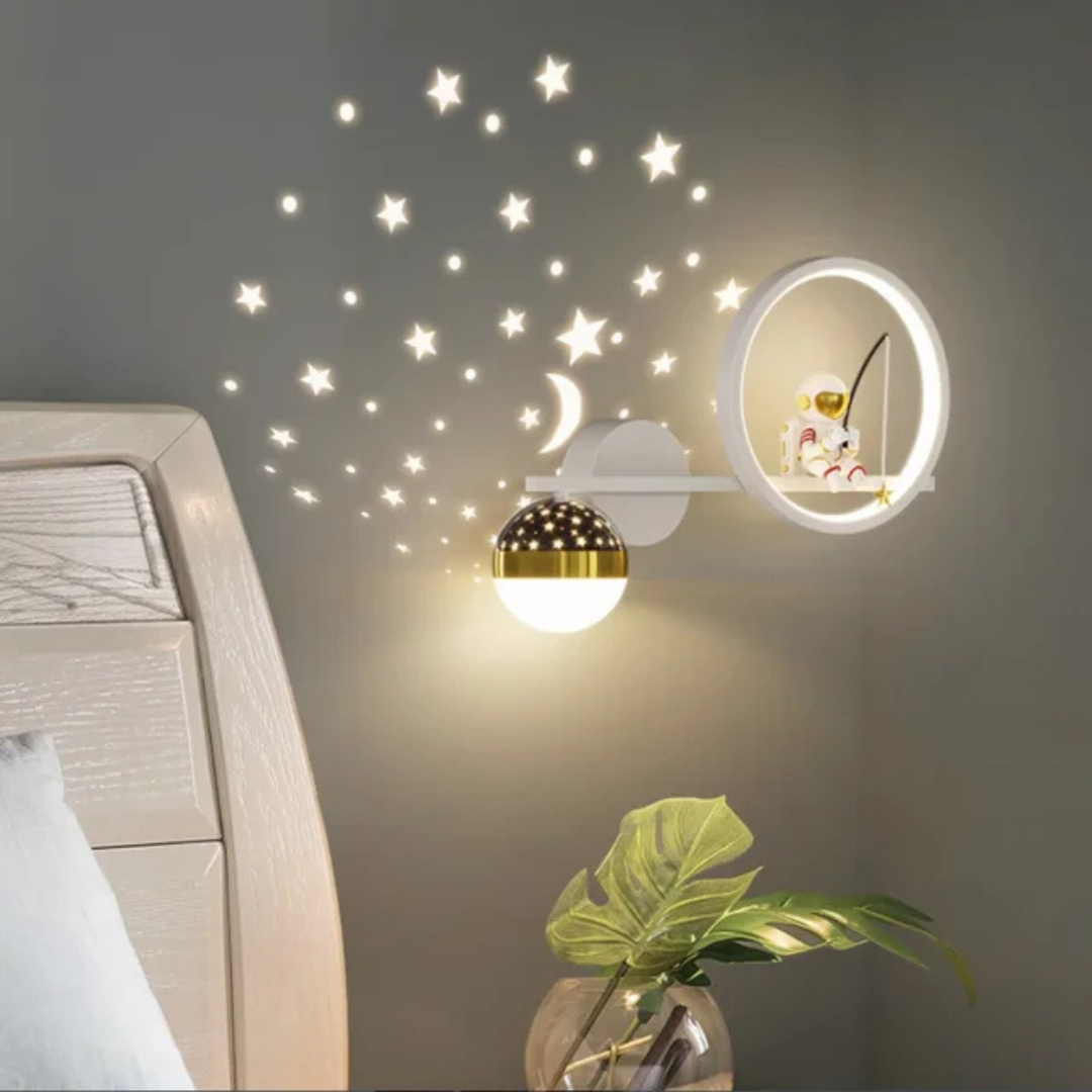 Astronauta iluminado: lámpara de pared LED para niños, luz nocturna perfecta para la habitación infantil y juegos.