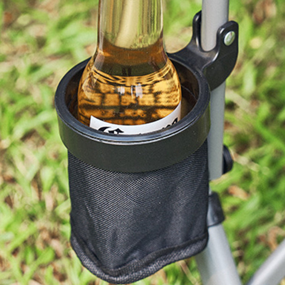 Cómoda silla de camping unisex negra. Plegable y portátil, perfecta para llevar a la pesca, playa o jardín.