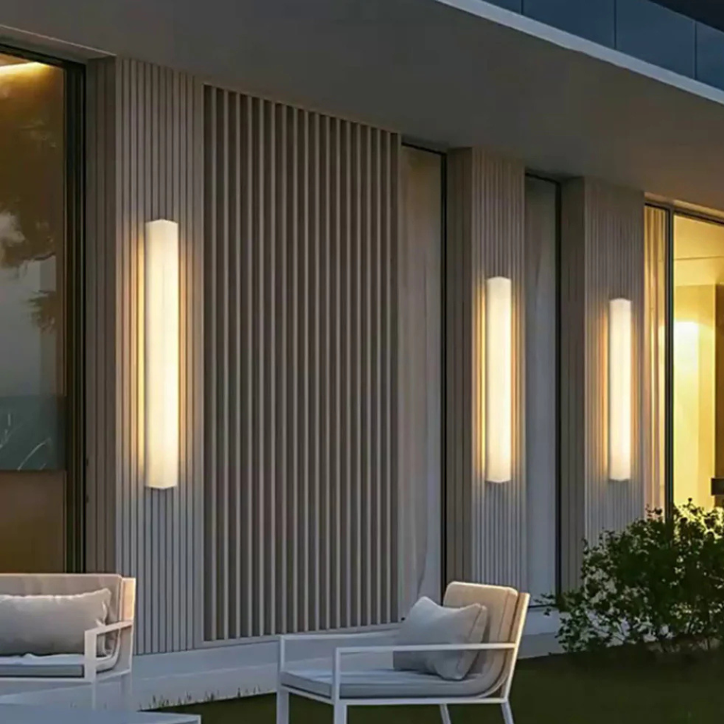 Foco exterior LED rectangular, resistente al agua IP65. Iluminación funcional y estética para tu hogar.