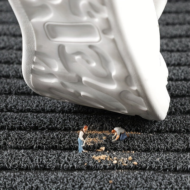 Alfombra resistente a la intemperie para entradas exteriores. Protección duradera del hogar contra elementos.