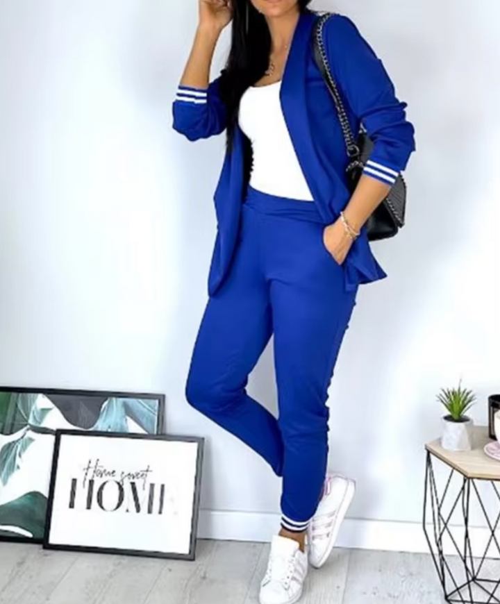 Moda femenina: Conjunto de blazer y pantalón para mujer. Un look completo, moderno y elegante para cualquier ocasión.