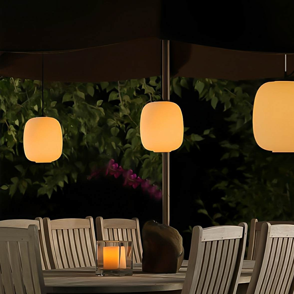 Diseño japonés minimalista en lámpara LED colgante para exteriores, balcones y terrazas.