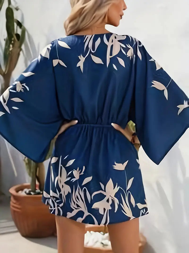 Vestido mini floral chic de mujer con escote en V, ideal para primavera, verano o fiesta elegante.
